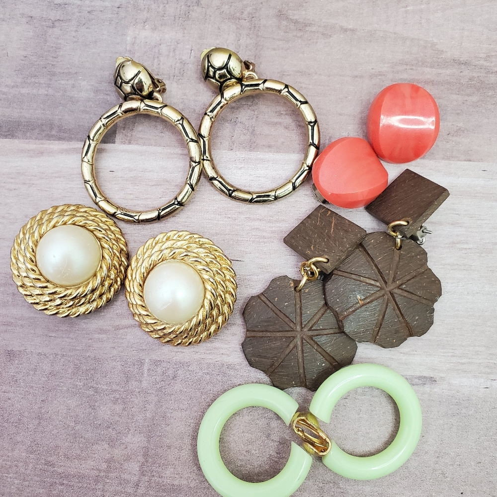 5 pairs of clip on earrings